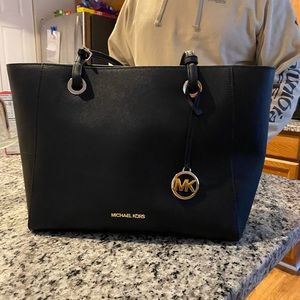 Michael kors tote